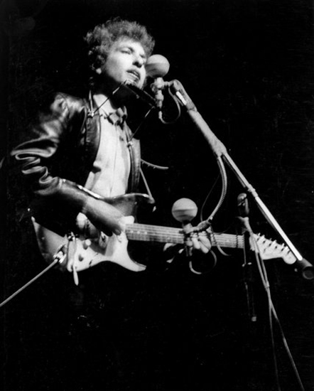Bob Dylan at Newport in 1965